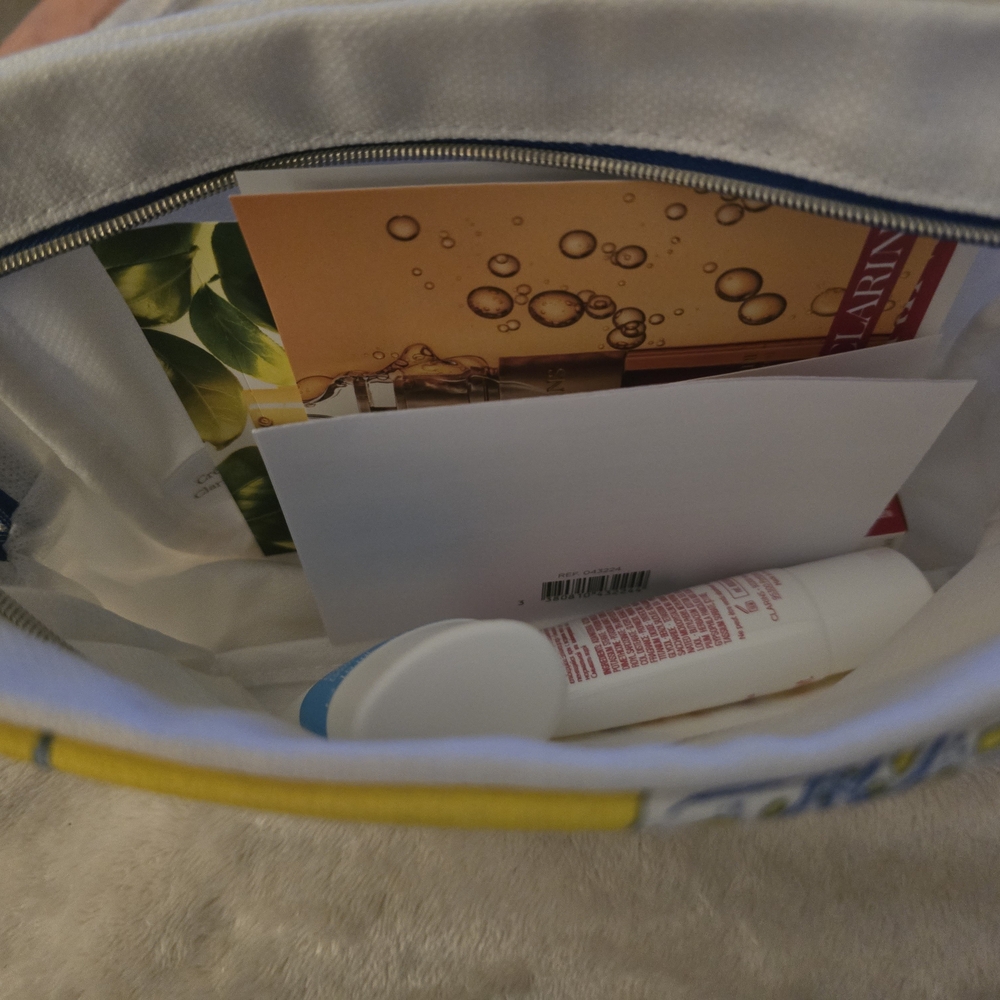 Clarins Limited Edition Tropical Skincare Set – Travel Size - NEW - Picture 2 of 4